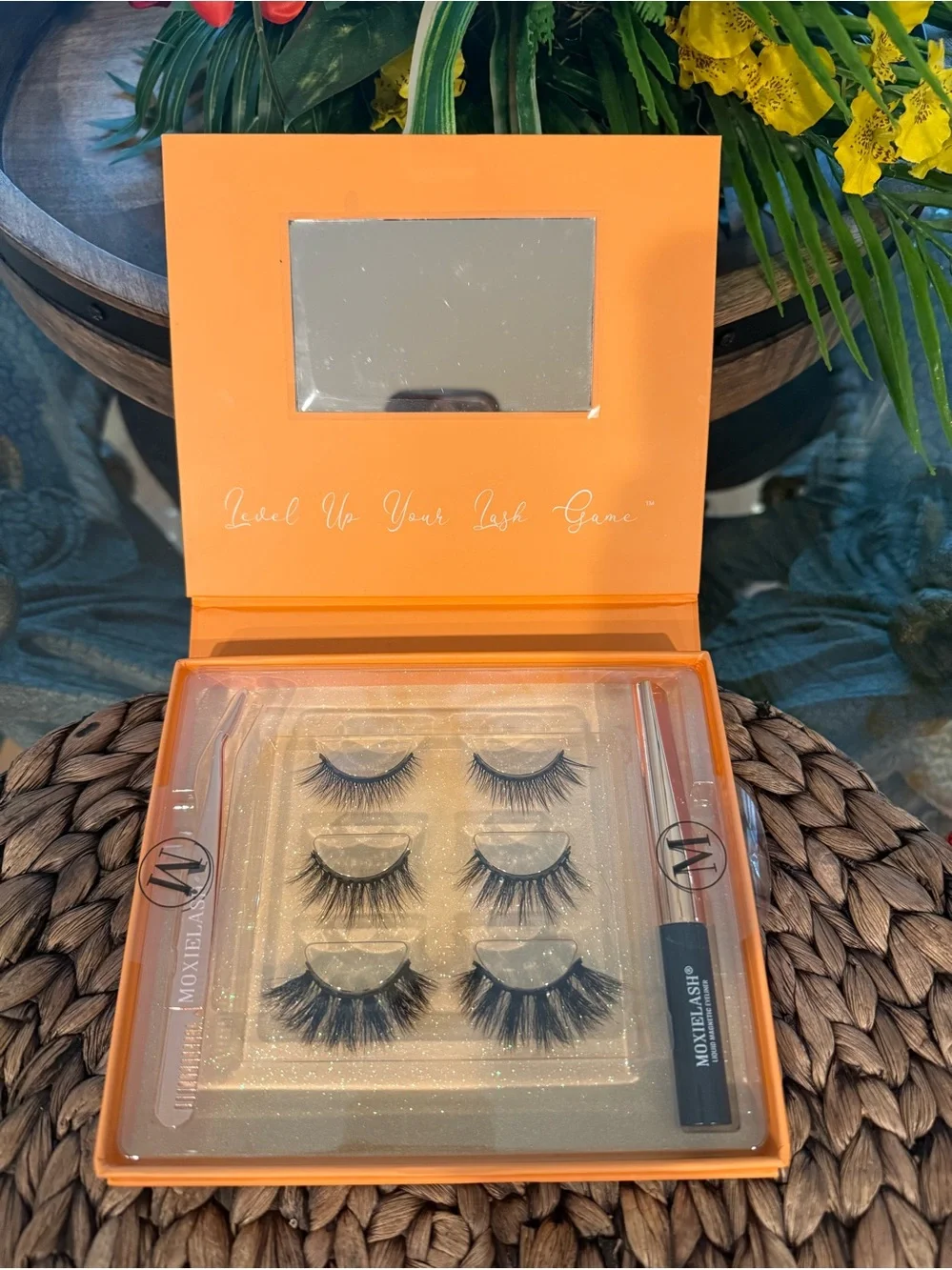 Brand New MoxieLash Wifey Magnetic Eyelash & Eyeliner Kit  3 Pairs Lashes EUC
